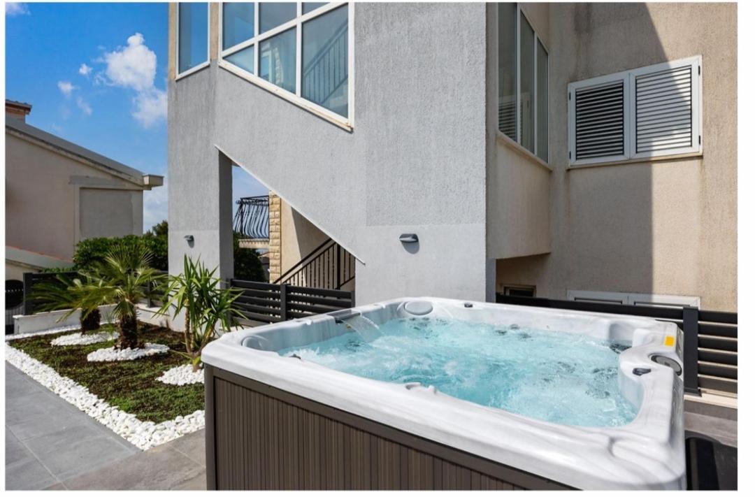 פודסטראנה Apartments Solmar מראה חיצוני תמונה