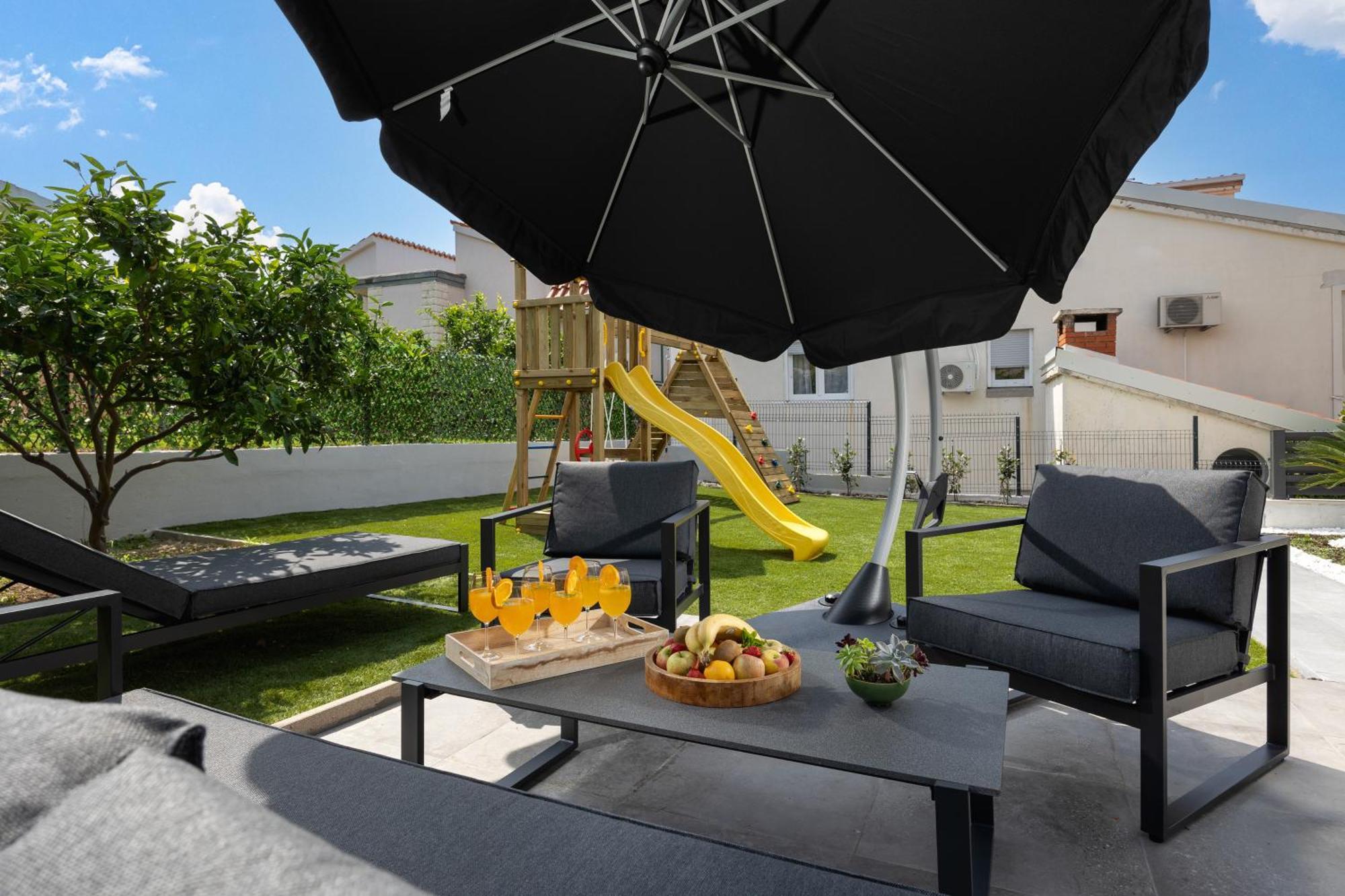 פודסטראנה Apartments Solmar מראה חיצוני תמונה
