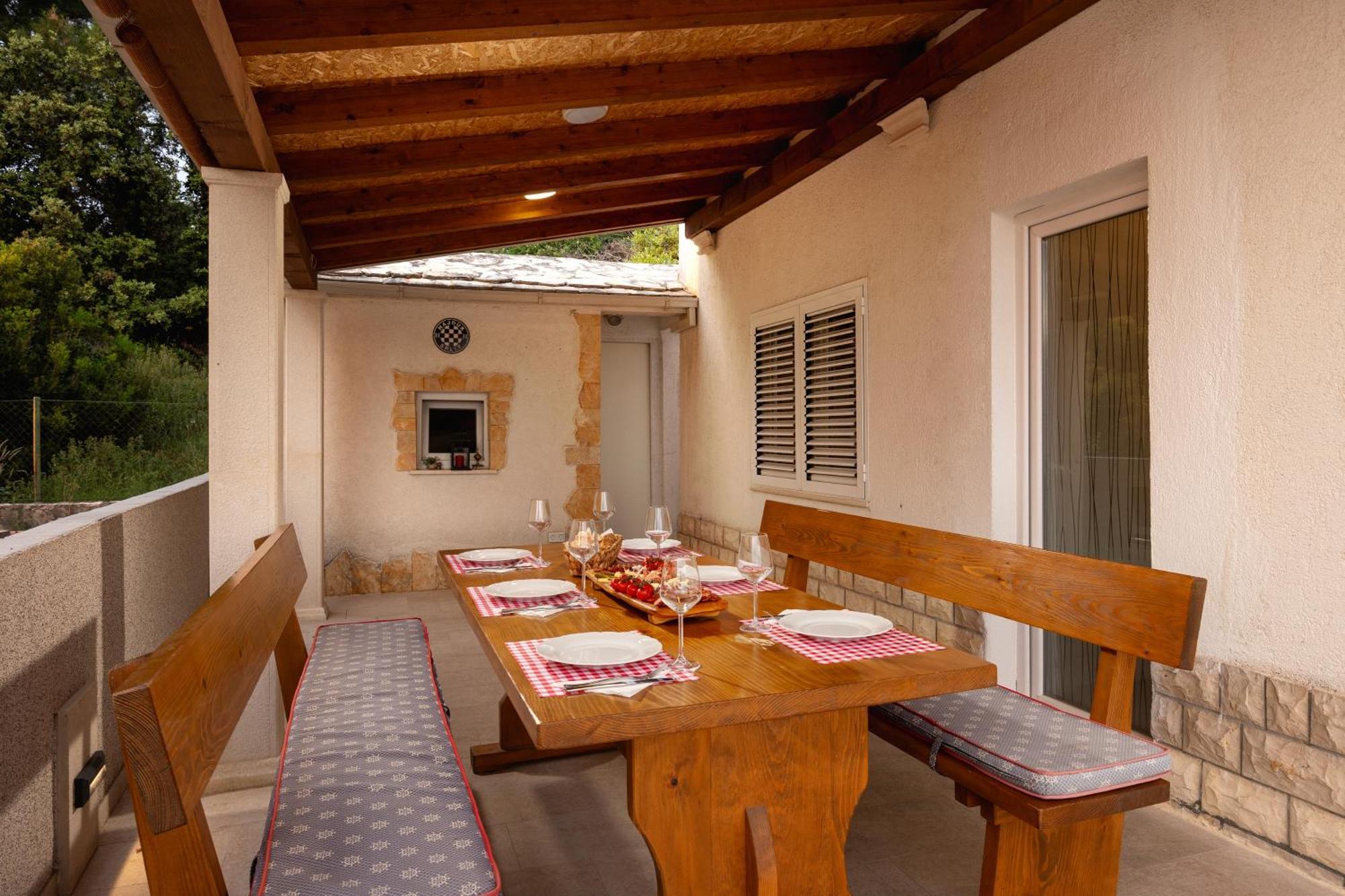 פודסטראנה Apartments Solmar מראה חיצוני תמונה