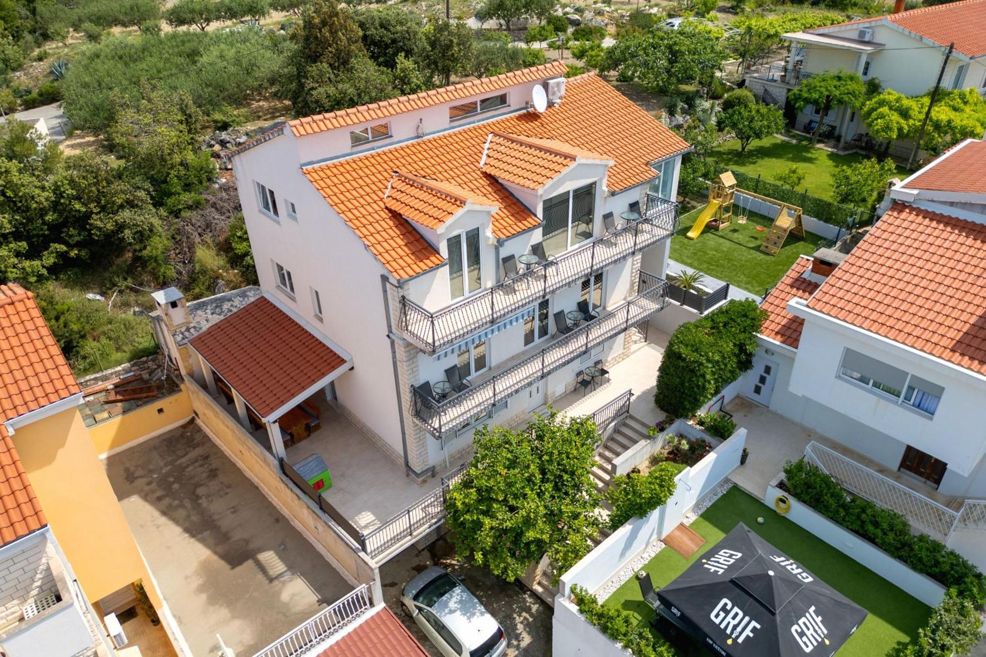 פודסטראנה Apartments Solmar מראה חיצוני תמונה