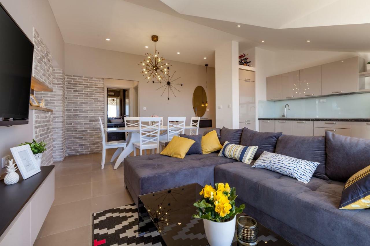 פודסטראנה Apartments Solmar מראה חיצוני תמונה